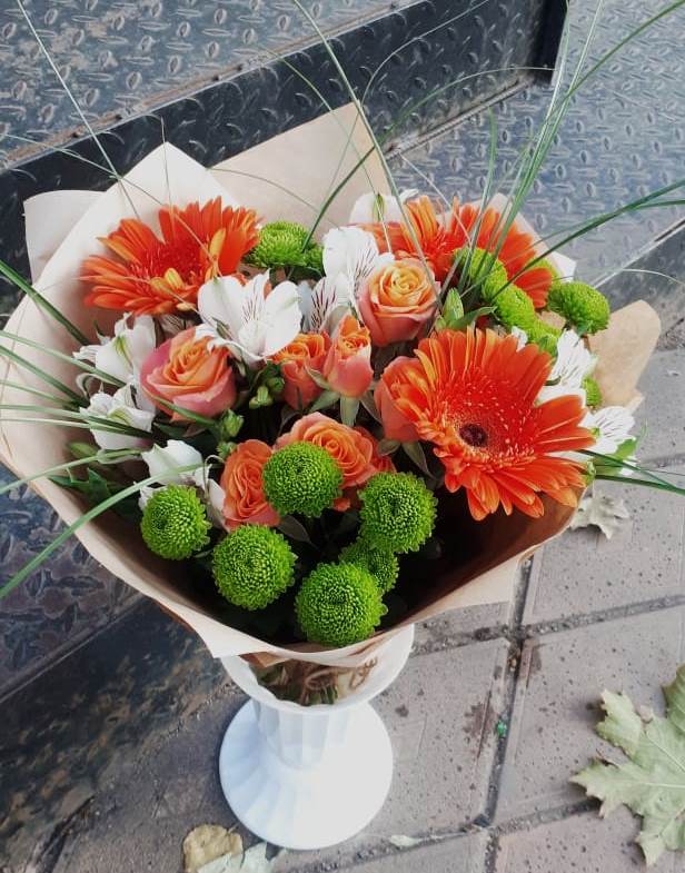 Букет цветов из: Герберы, Хризантемы, Альстромерии и Розы в Ильинке Новокузнецк