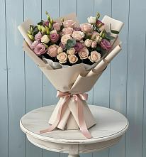 Букет цветов из:  Розы и Лизиантусы в Ильинке Новокузнецк