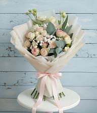 Букет цветов из:  Розы и Лизиантусы в Ильинке Новокузнецк