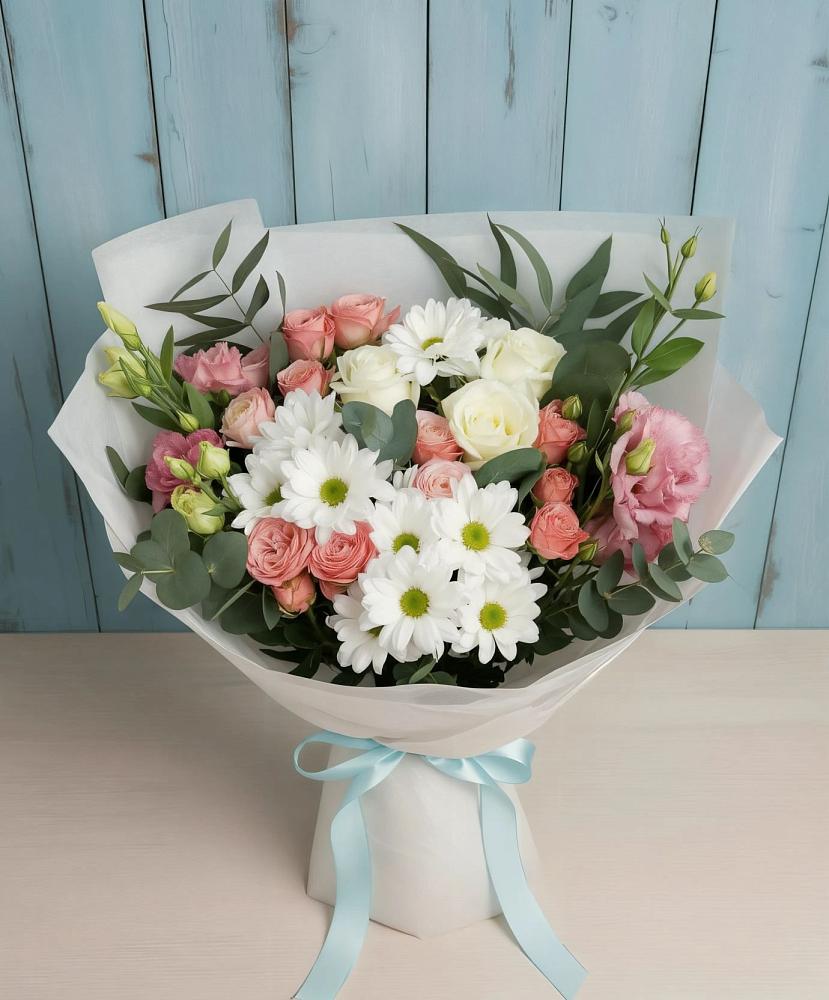 Букет цветов из: Розы, Лизиантусы и Хризантемы в Ильинке Новокузнецк