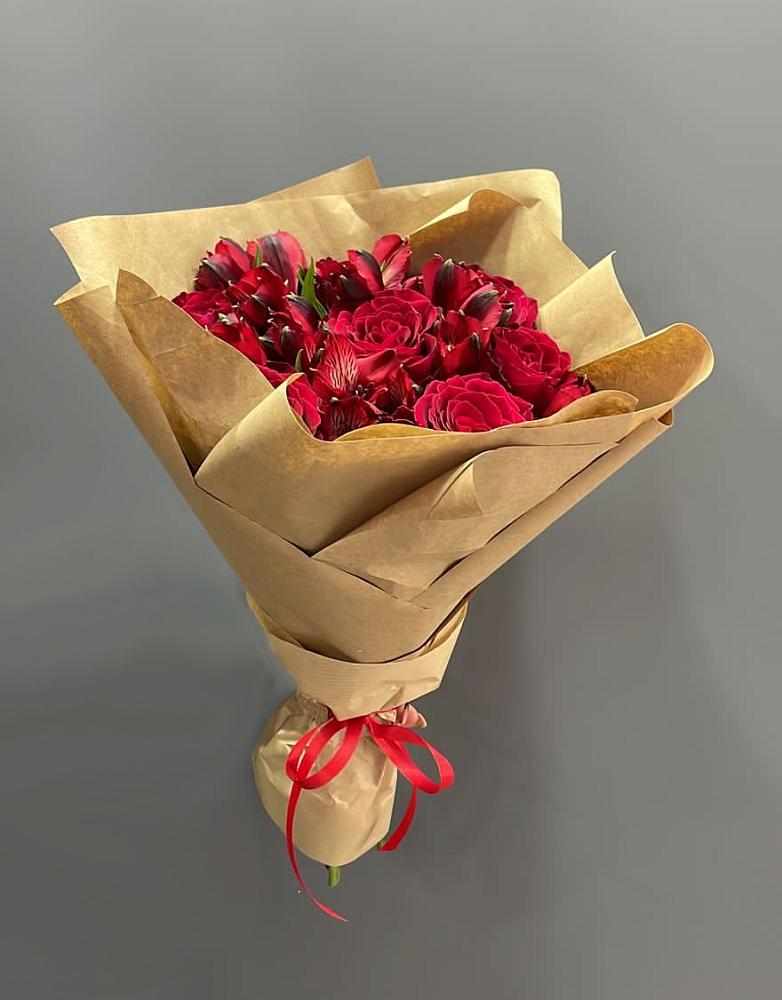 Букет цветов из: Альстромерии и Розы в Ильинке Новокузнецк