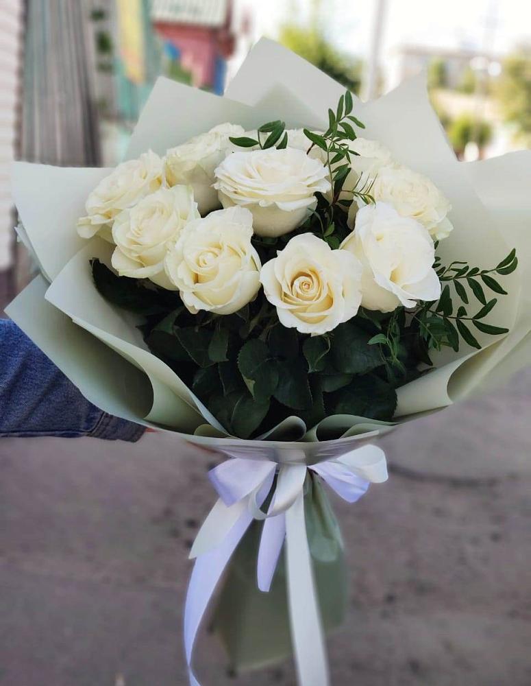 Букет Белые розы Проуд в Ильинке Новокузнецк