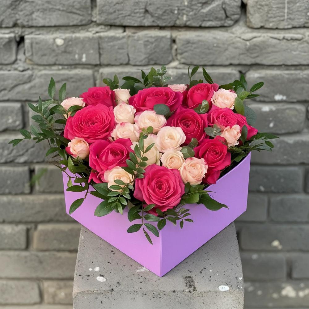 Цветочная композиция из Розы в коробке в Ильинке Новокузнецк