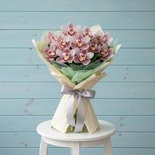 Букет цветов из:  Орхидеи и Розы в Ильинке Новокузнецк