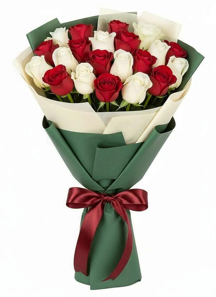 Букет Микс из красных и белых роз в Ильинке Новокузнецк