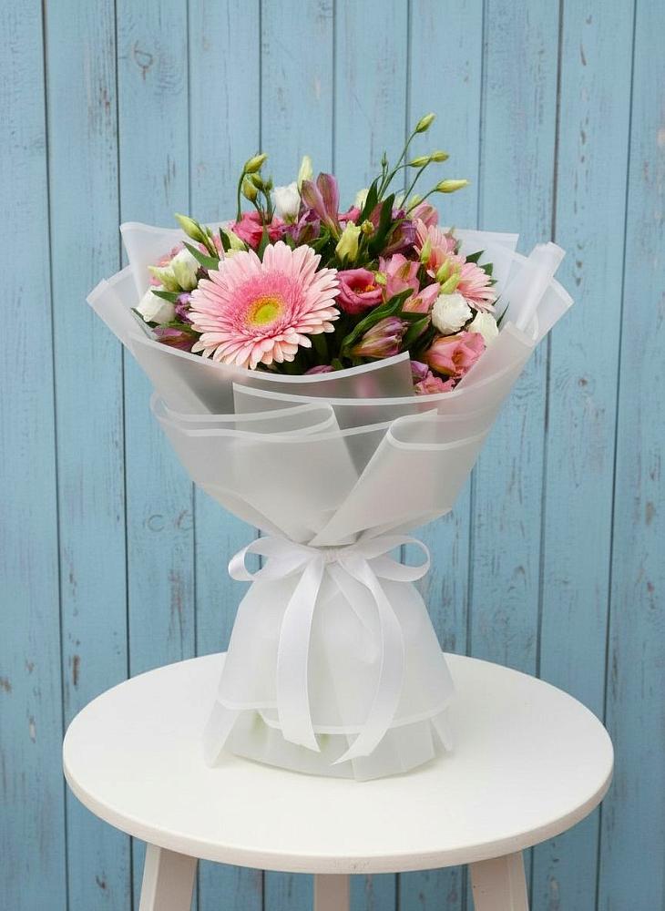 Букет цветов из: Герберы, Альстромерии и Лизиантусы в Ильинке Новокузнецк