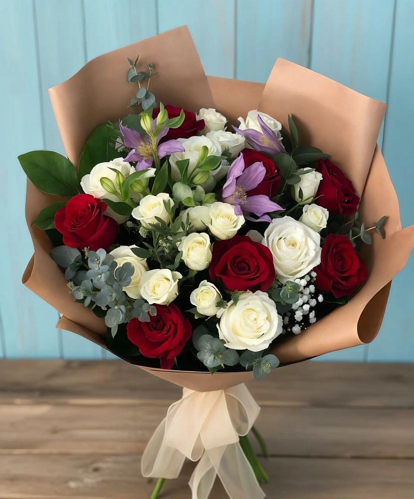 Букет цветов из: Розы и Альстромерии в Ильинке Новокузнецк