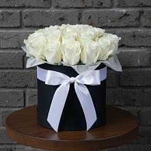 Цветочная композиция из Розы в шляпной коробке в Ильинке Новокузнецк